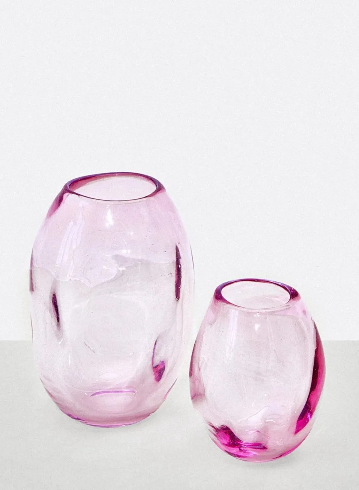 SUSAN BIJL Kitchen & Tableware^Addled Vase Strawberry, Small, Nienke Sikkema - Rira Objects