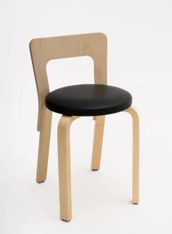 SUSAN BIJL Meubels^Chair 65, Legs Birch, Seat Black - Artek