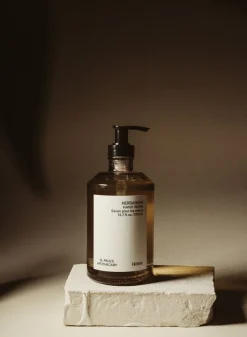 SUSAN BIJL Handverzorging^Herbarium - Frama