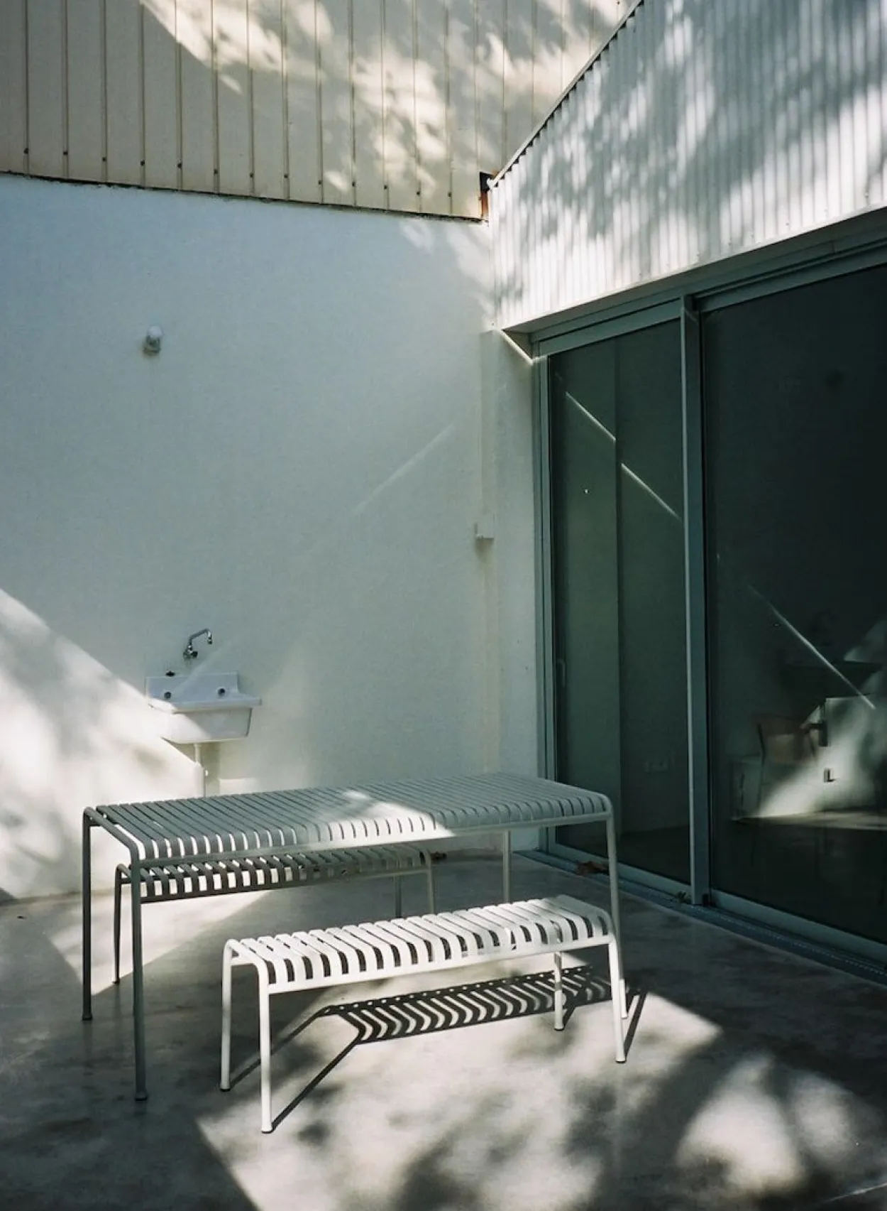 SUSAN BIJL Meubels^Palissade Bench, Galvanised Steel - Hay