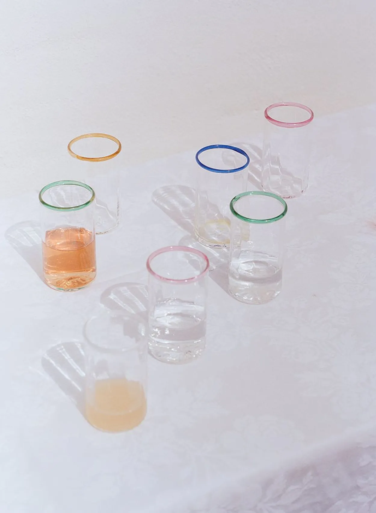 SUSAN BIJL Glaswerk^Peter Glass In White, Small - Akua Objects
