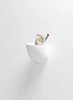 SUSAN BIJL Wand^Porcelain Wall Holder, White - Destroyers Builders