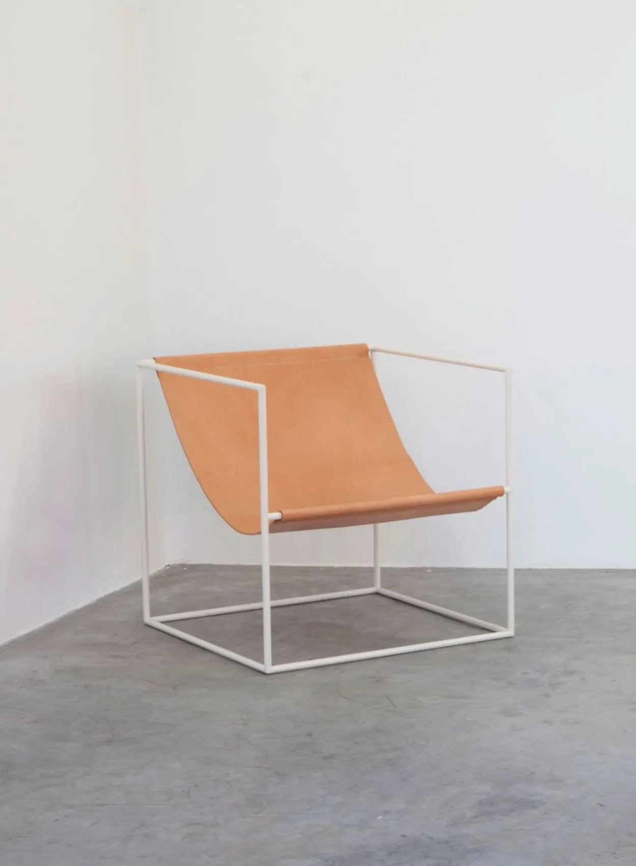 SUSAN BIJL Meubels^Solo Seath, Cream White - Muller Van Severen