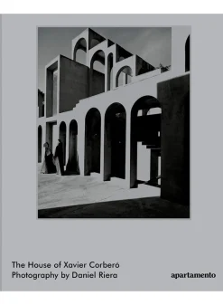 SUSAN BIJL Tijdschriften & Boeken^The House Of Xavier Corbero - Apartamento