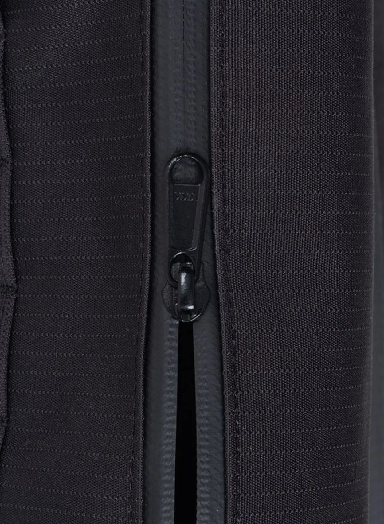 SUSAN BIJL The New Bum Bag^The New Bum Bag Black & Black Medium
