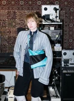 SUSAN BIJL The New Pouch^The New Pouch Drive & Black Large