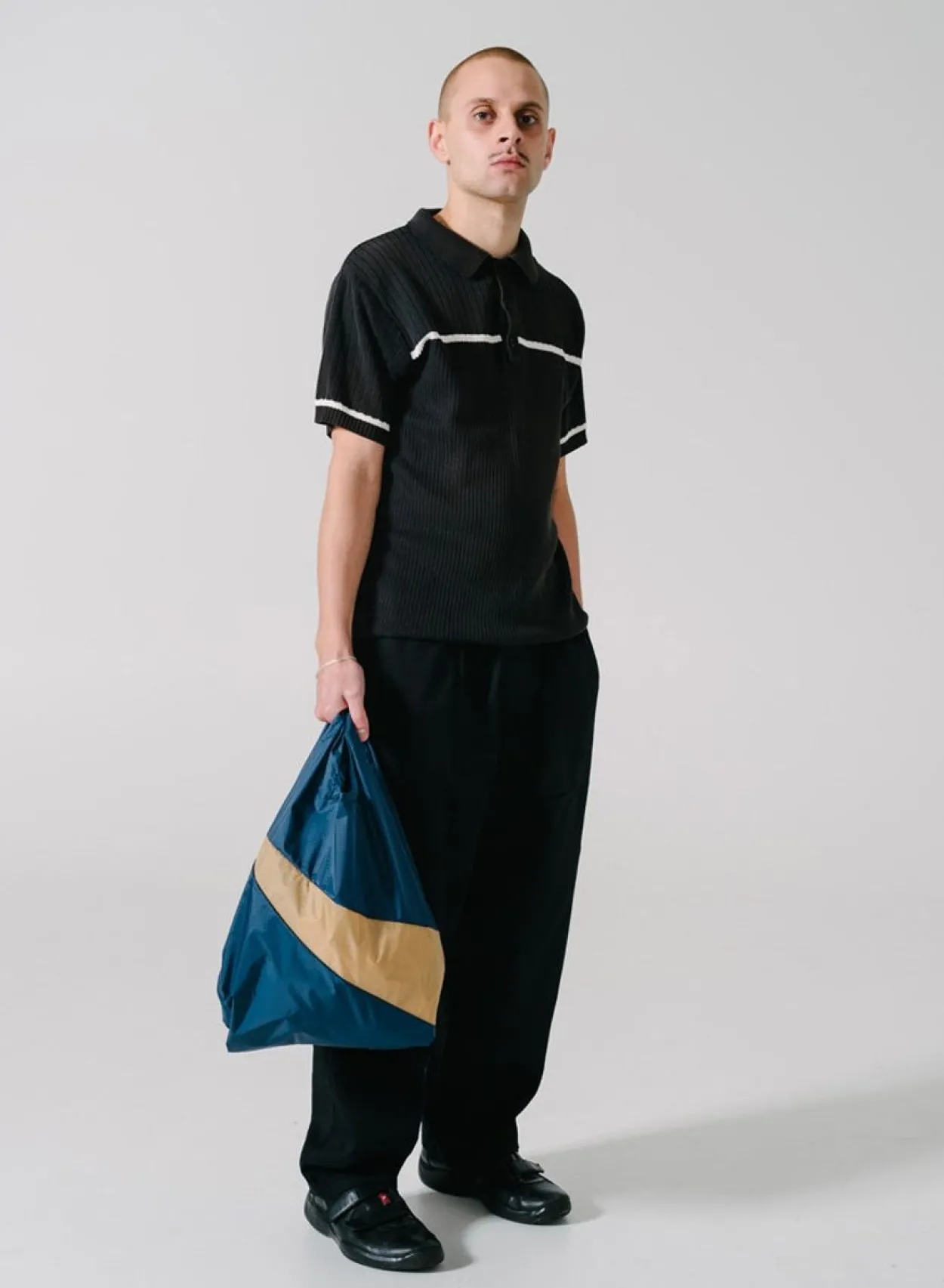 SUSAN BIJL The New Shopping Bag^The New Shopping Bag Navy & Camel Medium