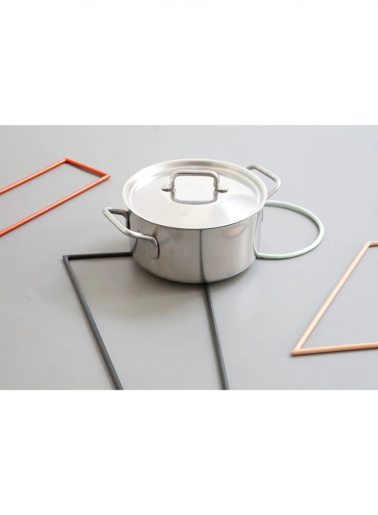 SUSAN BIJL Kitchen & Tableware^Trivets, Black - Muller Van Severen
